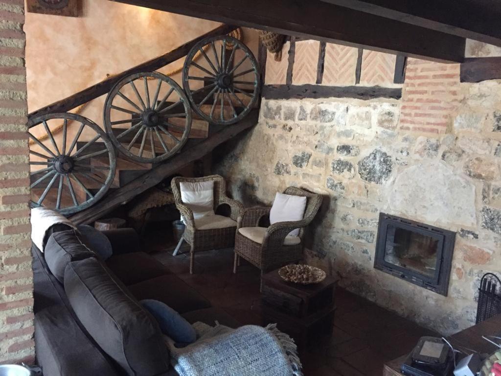 Casa Rural La Charolesa Aguilera 外观 照片